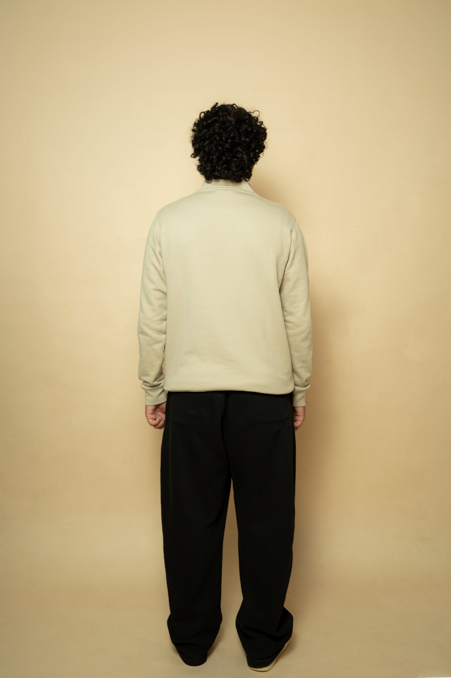 BEIGE QUARTER ZIP SWEATSHIRT
